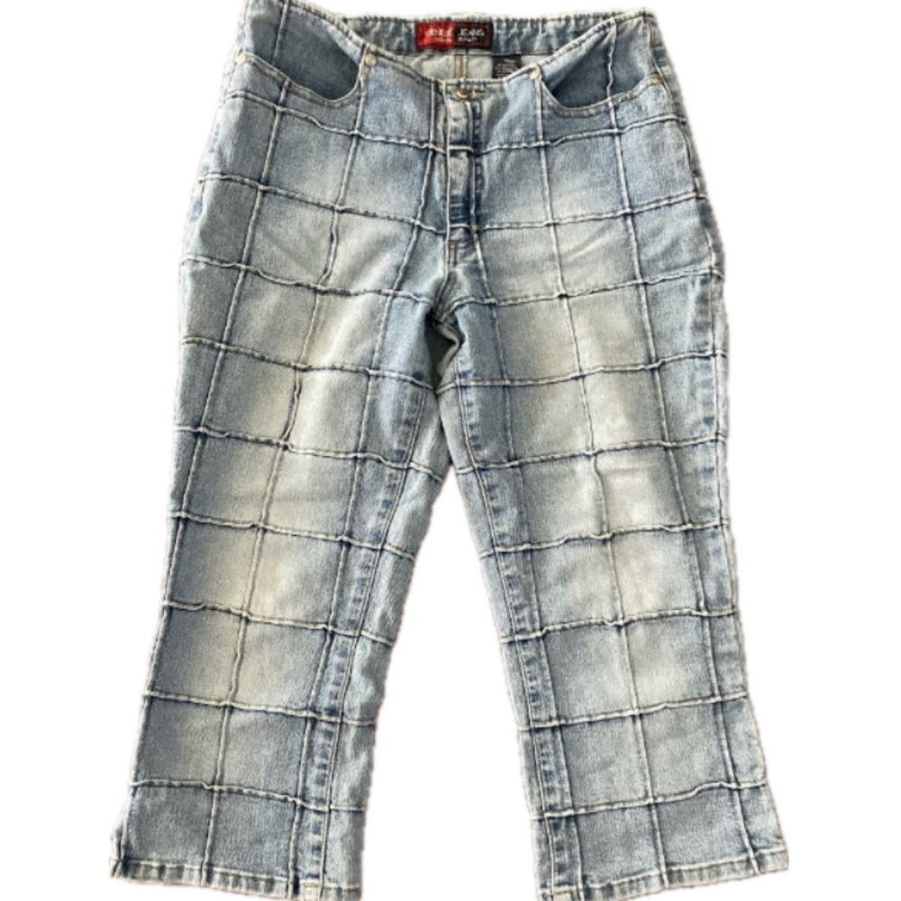 Younique Jeans Y2K Patchwork Denim Capris Size 11 Blue Medium Wash